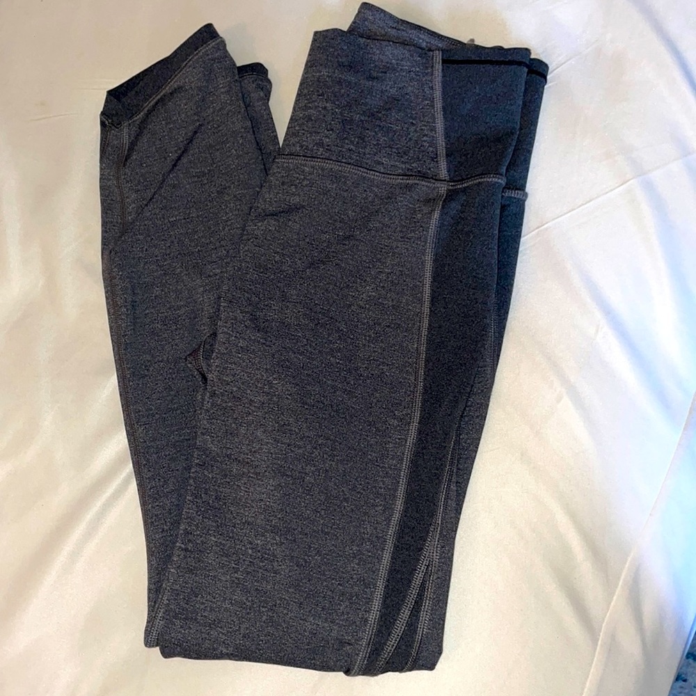 Lululemon grey cropped leggings